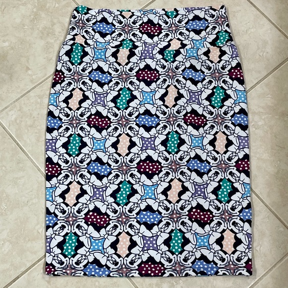 LuLaRoe Disney Minnie Mouse  Cassie Skirt - Picture 4 of 6